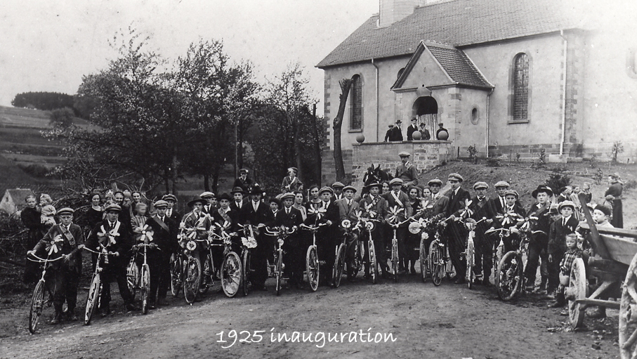 eglise inauguration 1925.jpg